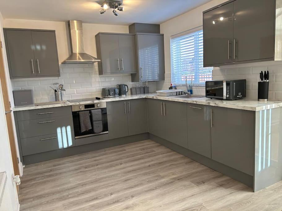 Holiday home Fresh, Fully Equipped Modern House Sleep 5 *